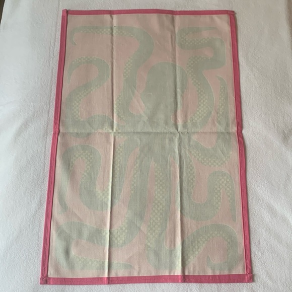 NEW handmade tea towel pop octopus tea towel 16”x24” - Picture 4 of 4